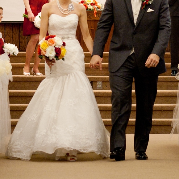 DaVinci Bridal Gown Size 2 - Picture 6 of 8